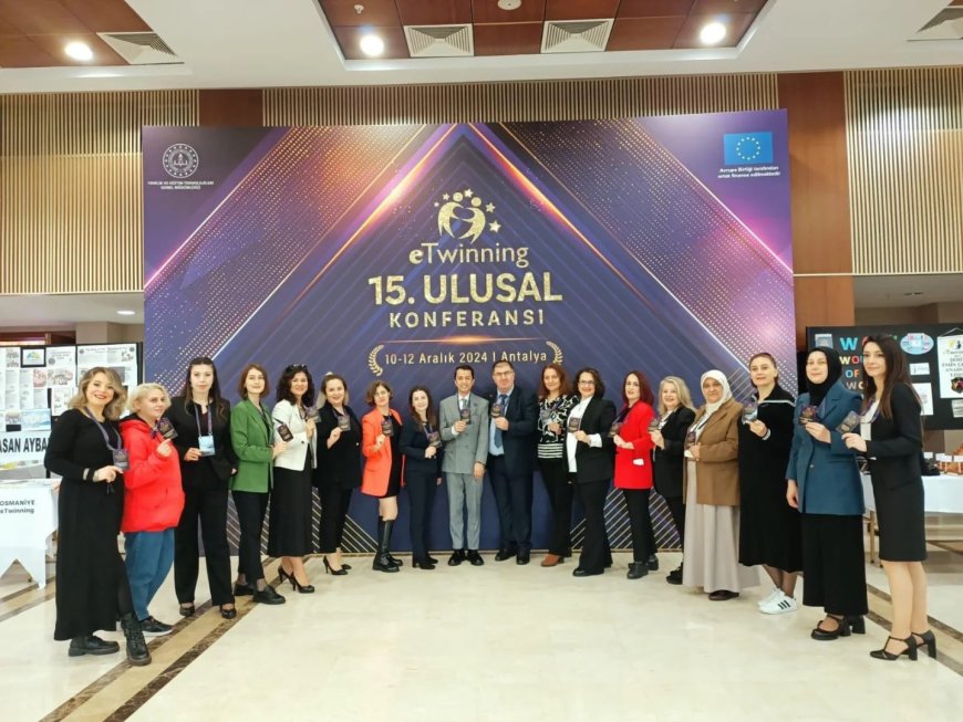 Gemlik Ekibi eTwinning 15. Ulusal Konferansı’nda Türkiye’yi Gururla Temsil Etti