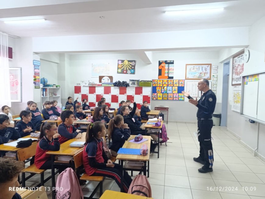 Gemlik İlçe Emniyet Müdürlüğü’nden Öğrencilere Bilgilendirme Semineri