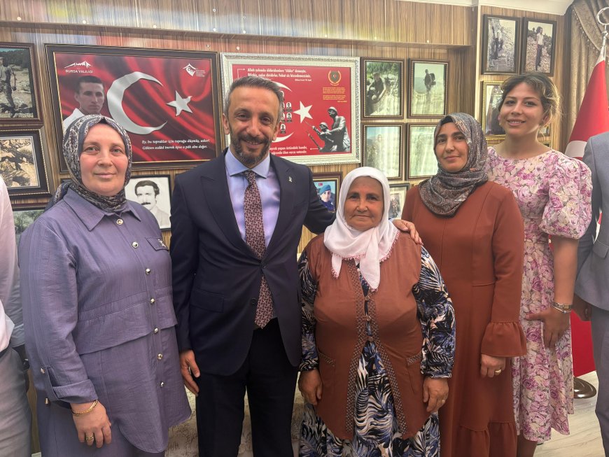 AK Parti Gemlik İlçe Teşkilatı’ndan Şehit Ailelerine Anlamlı Ziyaret
