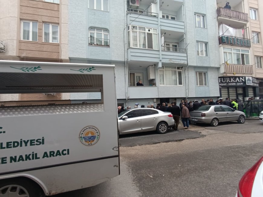 GEMLİK’TE KORKUNÇ OLAY: 65 YAŞINDAKİ KADIN EVİNDE ÖLÜ BULUNDU