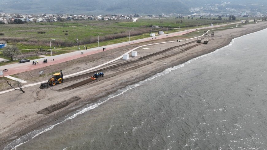 Sahillerde Yaz Hazırlığı Kumsaz’da Hummalı Çalışma