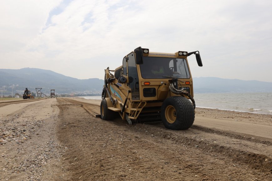 Sahillerde Yaz Hazırlığı Kumsaz’da Hummalı Çalışma