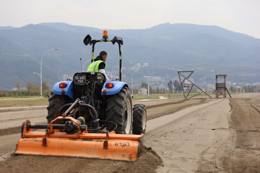 Sahillerde Yaz Hazırlığı Kumsaz’da Hummalı Çalışma