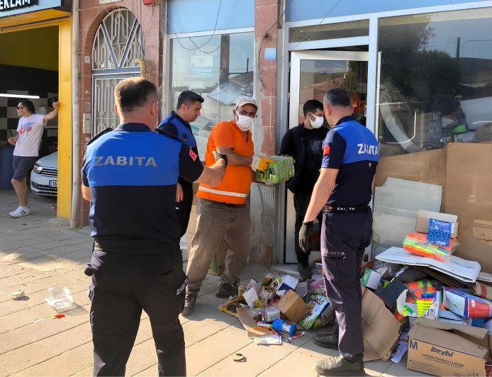 Gemlik’te Sağlıksız Gıda Deposuna Zabıta Baskını