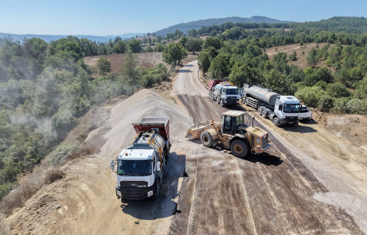 Bursa’nın 4 ilçesinde 32,5 kilometrelik yol yenileniyor