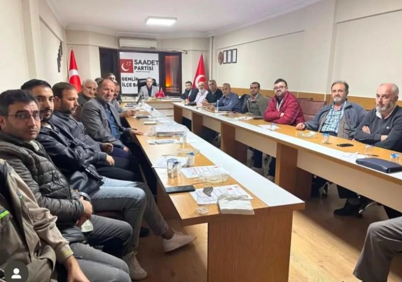 Yüzünüzü Medyaya Değil ,Halka Dönün