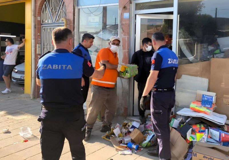 Gemlik’te Sağlıksız Gıda Deposuna Zabıta Baskını