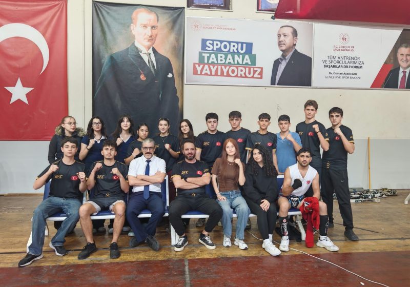 Gemlik, Bursa Kick Boks Cumhuriyet Kupası’na Ev Sahipliği Yaptı